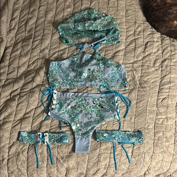 Snowflake Sequin Blue Halter Festival Set - Picture 2 of 13